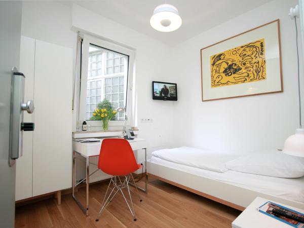 Chelsea Hotel : photo 1 de la chambre chambre simple standard avec salle de bains commune