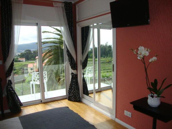 B&B Villa Vale Flores : photo 4 de la chambre chambre double ou lits jumeaux