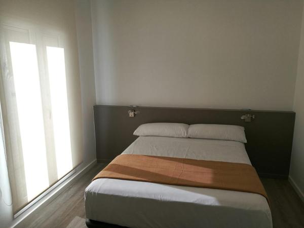 Hotel Alguer Camp Nou : photo 1 de la chambre chambre double