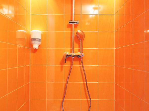 Maverick City Lodge : photo 9 de la chambre lit dans dortoir pour femmes de 10 lits