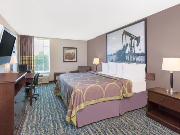 Super 8 by Wyndham Oklahoma City : photo 2 de la chambre chambre lit king-size - non-fumeurs