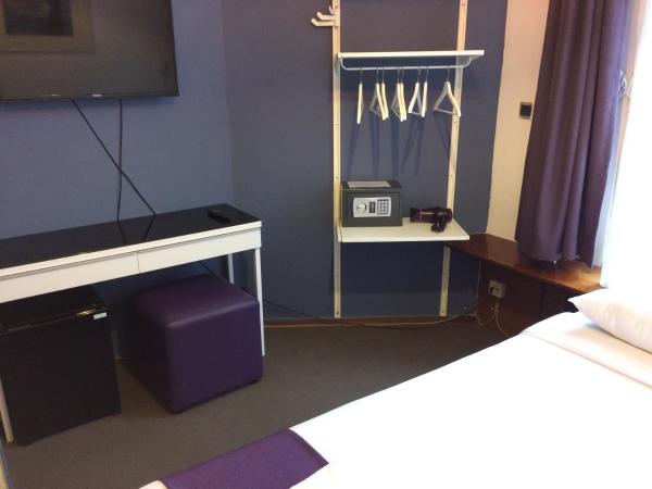 Hotel Bellington : photo 7 de la chambre chambre double basique avec salle de bains commune