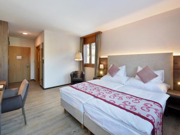 Hôtel des Vignes : photo 3 de la chambre chambre supérieure lit queen-size