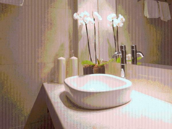 Golden Sun Hotel : photo 5 de la chambre chambre familiale