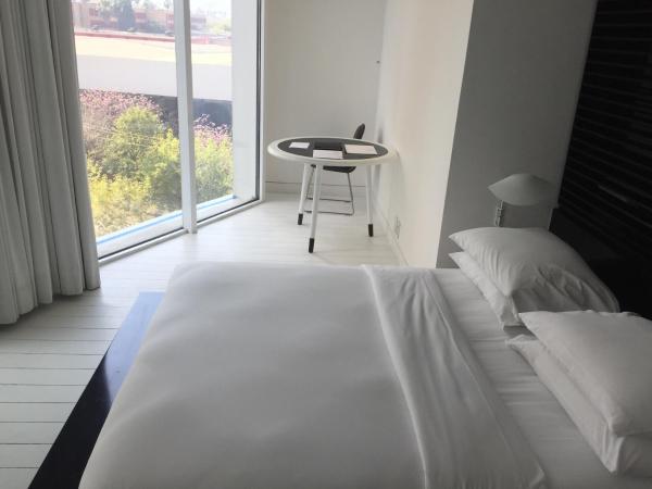 Habita Monterrey, a Member of Design Hotels : photo 3 de la chambre chambre d'angle lit queen-size