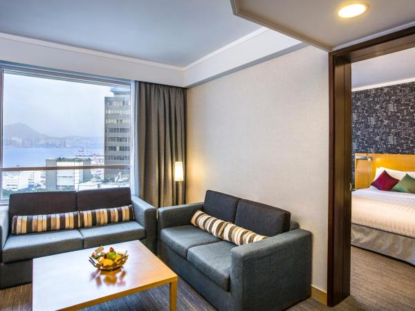 Novotel Century Hong Kong : photo 3 de la chambre suite avec 1 lit queen-size