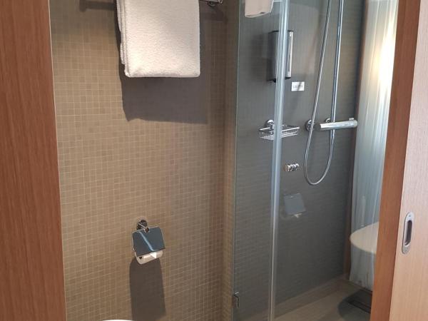 East West Hotel Basel : photo 5 de la chambre chambre simple - vue sur rivière