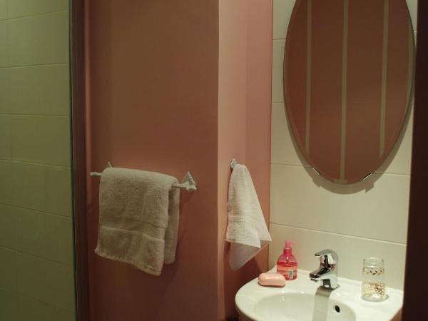 LE RELAIS DU BON'EURE : photo 5 de la chambre chambre supérieure lit queen-size