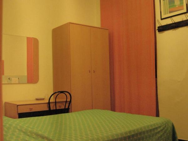 Hotel Major : photo 7 de la chambre chambre simple standard avec salle de bains commune