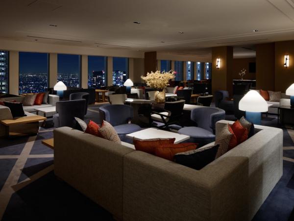 Keio Plaza Hotel Tokyo : photo 8 de la chambre grande chambre lit king-size deluxe premier - Étage club avec accès au salon club - non-fumeurs