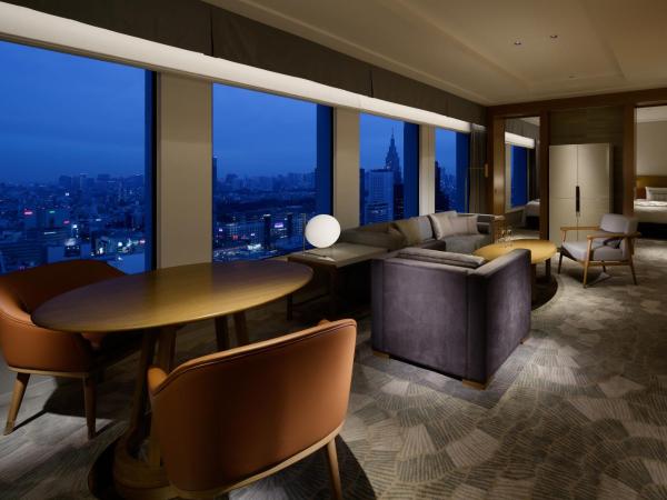 Keio Plaza Hotel Tokyo : photo 3 de la chambre grande suite lit king-size premier - Étage club avec accès au salon club - non-fumeurs