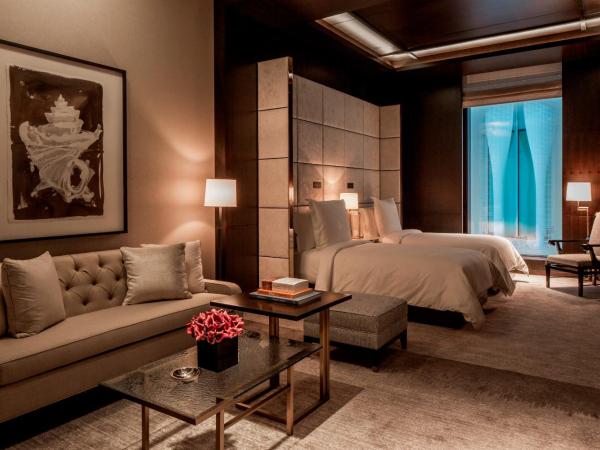 Four Seasons Hotel London at Ten Trinity Square : photo 2 de la chambre chambre lits jumeaux exécutive