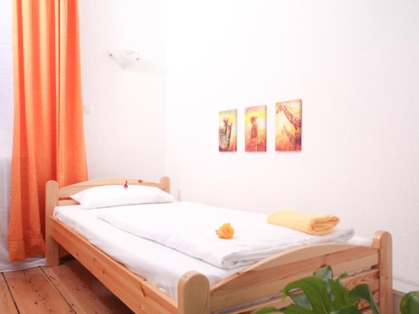 Pension am Rathaus : photo 2 de la chambre chambre simple avec douche 