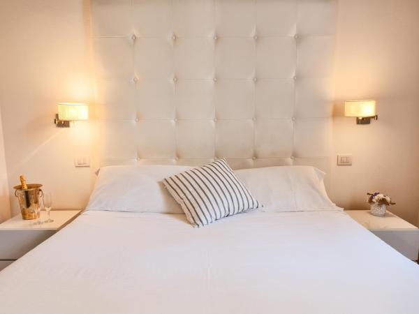 PLEY Cagliari Boutique Suites : photo 7 de la chambre chambre lit king-size