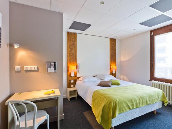 Logis - Hôtel Restaurant Bellevue Annecy : photo 1 de la chambre chambre double