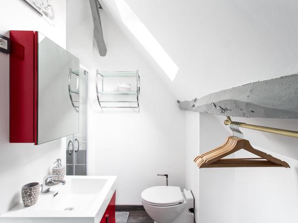 Chambres d'hôte - Clos d'Allonne : photo 4 de la chambre chambre double - mansardée