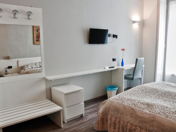 Flaneur : photo 2 de la chambre chambre double Économique avec salle de bains privative