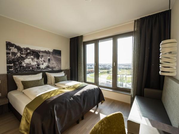 Hotel TheGreen ehemals Köln11 : photo 1 de la chambre chambre double - vue sur parcours de golf