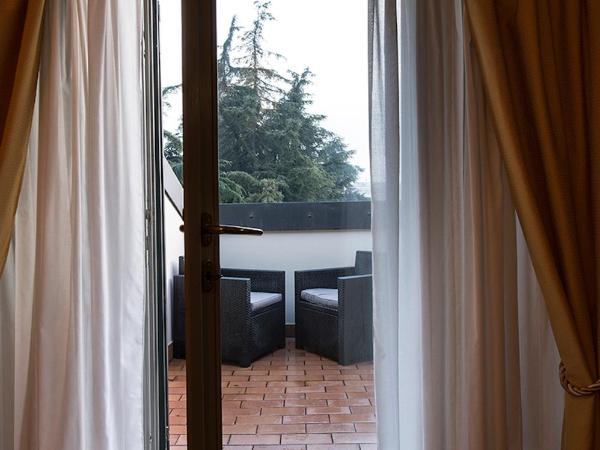 Centro Paolo VI : photo 5 de la chambre chambre lit king-size avec balcon