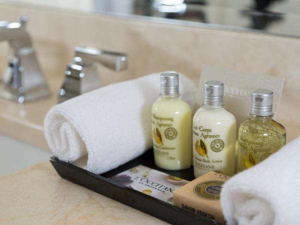 The St. Regis Hotel : photo 1 de la chambre chambre lit queen-size