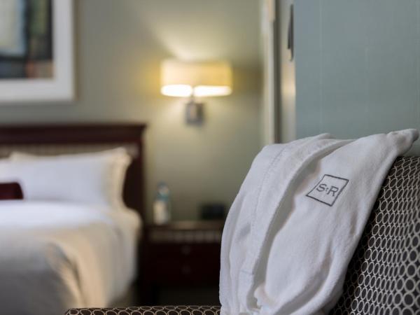 The St. Regis Hotel : photo 3 de la chambre chambre lit queen-size