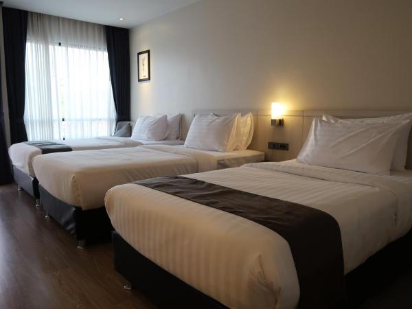 Rung Aroon Hotel By Le Siri : photo 4 de la chambre chambre triple supérieure