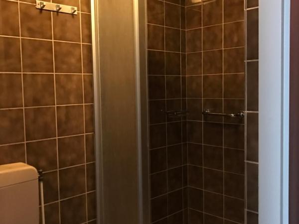 Hotel Carillon : photo 1 de la chambre chambre double avec douche