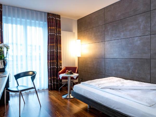 Hotel Sternen Oerlikon : photo 1 de la chambre chambre simple standard - côté rue