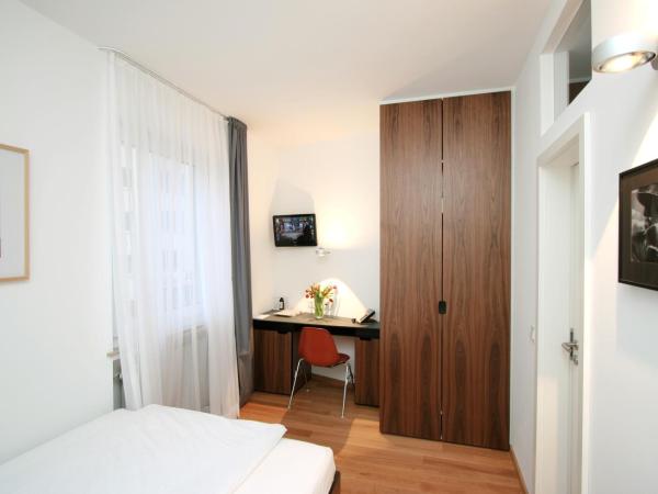 Chelsea Hotel : photo 2 de la chambre chambre simple confort