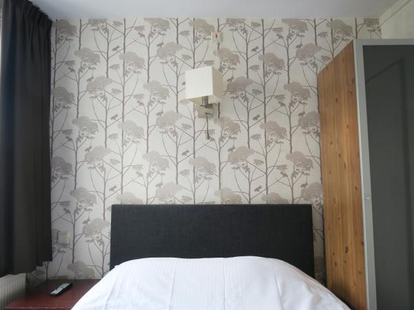Hotel Carillon : photo 4 de la chambre chambre double