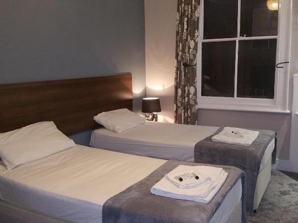 Ali Inn Oxford : photo 4 de la chambre chambre lits jumeaux avec salle de bains privative