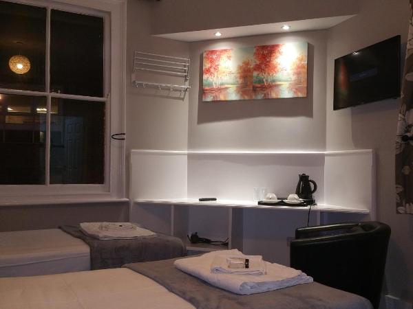 Ali Inn Oxford : photo 2 de la chambre chambre lits jumeaux avec salle de bains privative