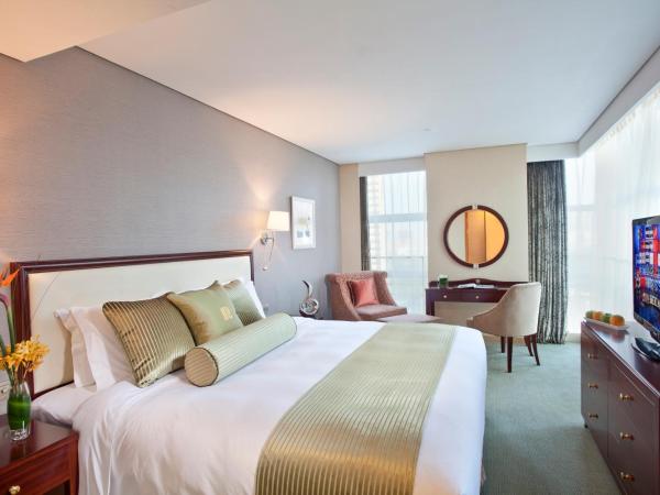 Regal Plaza Hotel & Residence : photo 3 de la chambre deluxe king bed one room and one living room