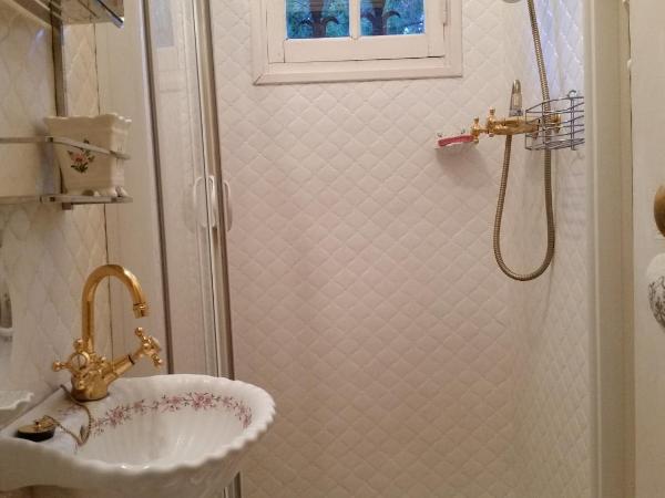 La Douce Heure : photo 4 de la chambre chambre double - vue sur piscine