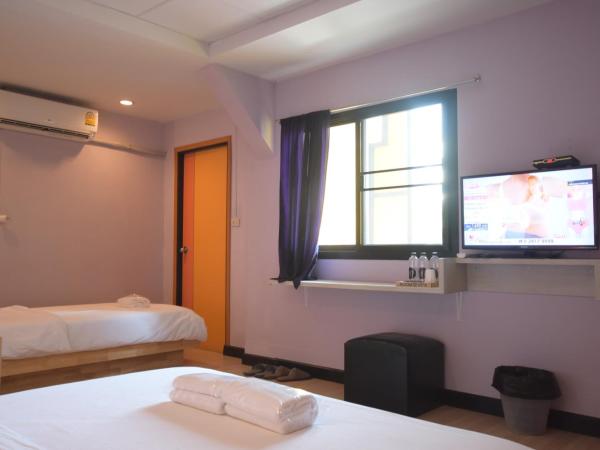 Room@Vipa : photo 4 de la chambre chambre triple avec salle de bains privative