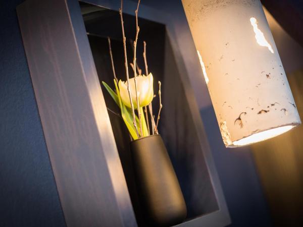 LINDEMANN'S : photo 2 de la chambre hébergement quiet & small