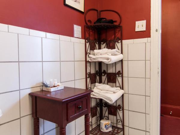 La Reserve Bed and Breakfast : photo 4 de la chambre chambre de luxe avec lit king-size – 2