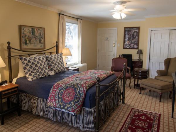 La Reserve Bed and Breakfast : photo 2 de la chambre studio avec lit queen-size – 2