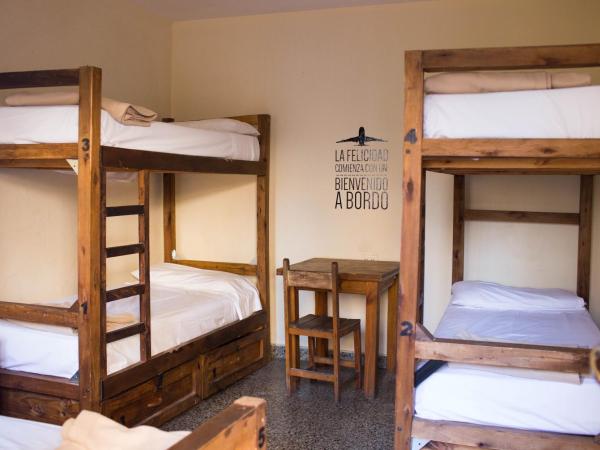 Sabatico Travelers Hostel & Guesthouse : photo 3 de la chambre lit simple dans dortoir mixte de 5 lits