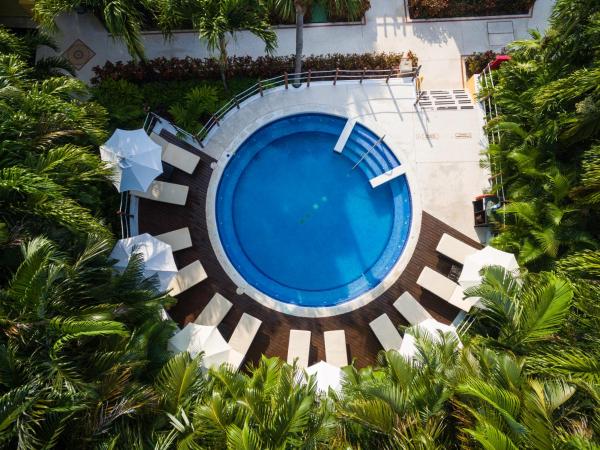 Occidental Cozumel - All Inclusive : photo 6 de la chambre hébergement de luxe - niveau royal 