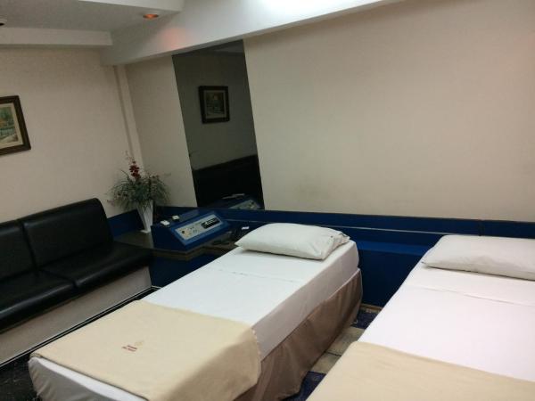 Hotel Fênix (Adult Only) : photo 2 de la chambre chambre lits jumeaux standard