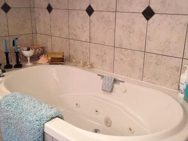 The Stone Hedge Bed and Breakfast : photo 4 de la chambre chambre lit queen-size