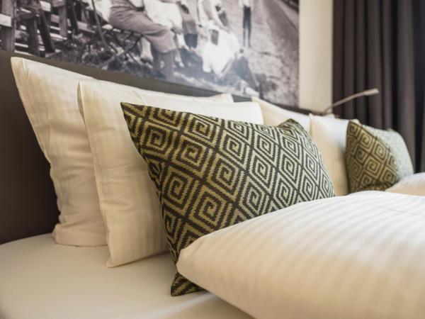 Hotel TheGreen ehemals Köln11 : photo 2 de la chambre standard doppelzimmer ohne aussicht auf den golfplatz