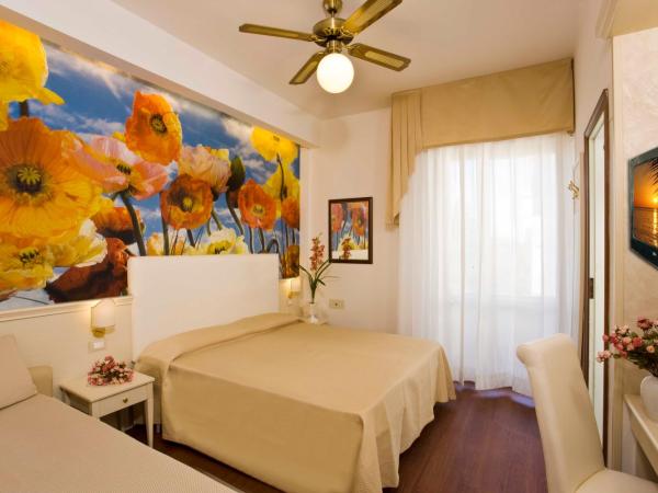 Hotel Apollo : photo 1 de la chambre chambre triple classique