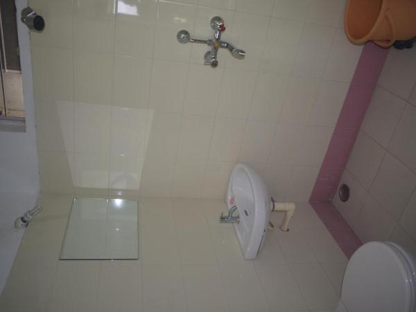 Hotel Ramnivas : photo 4 de la chambre chambre simple basique avec salle de bains commune