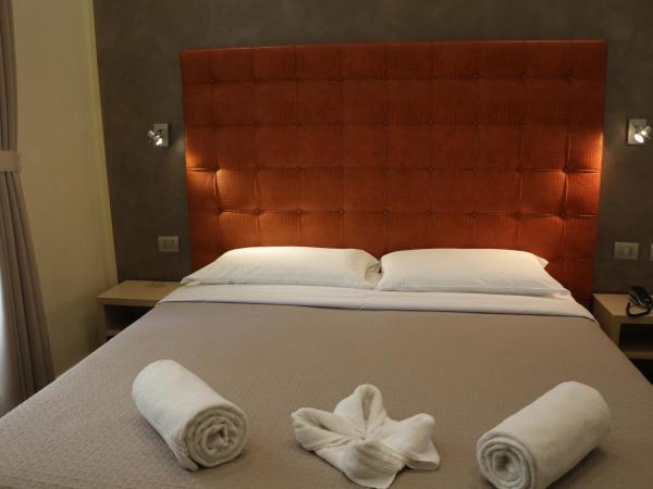 Hotel La Madonnina : photo 9 de la chambre chambre double