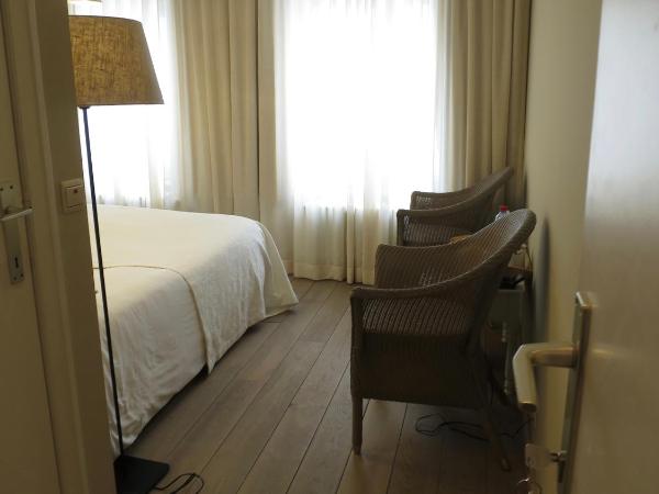 Hotel Alegria : photo 2 de la chambre petite chambre double avec douche privative