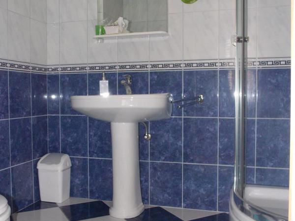 Guesthouse Villa Klaic : photo 7 de la chambre chambre double avec salle de bains privative