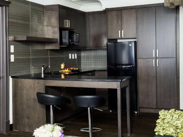 Best Western Plus Village Park Inn : photo 7 de la chambre suite lit king-size – non-fumeurs