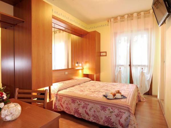 Hotel Germania : photo 1 de la chambre chambre double